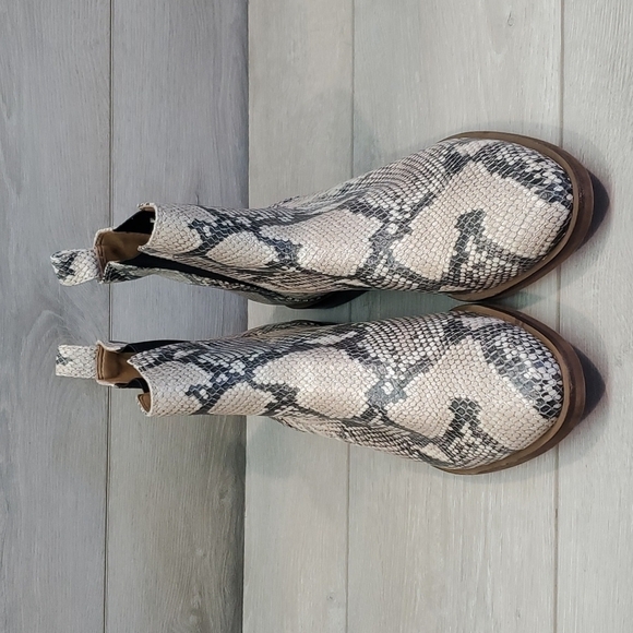 NEW Lucky Brand Womens Haylia Animal print Ankle boots shoes sz 9M - Picture 4 of 14